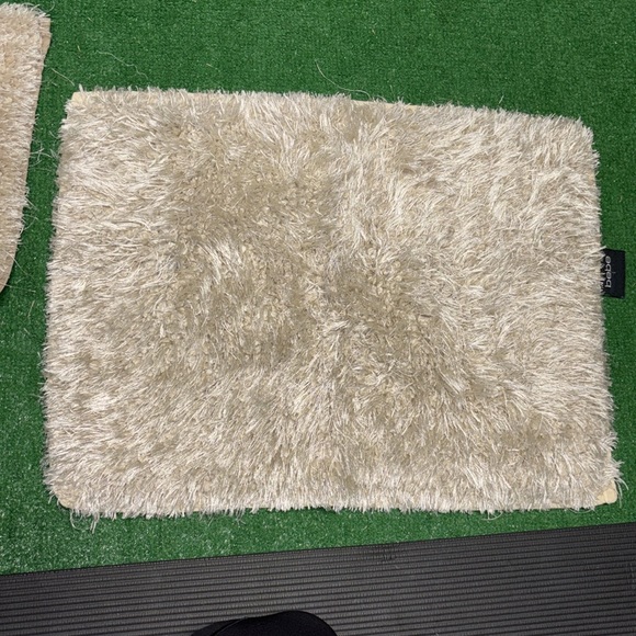 Bathroom Mats/Rugs - Picture 2 of 6